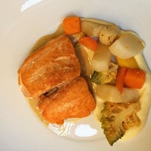  Flo plus sage, choisi un saumon (mais quand même avec une sauce au foie gras...) ;) 