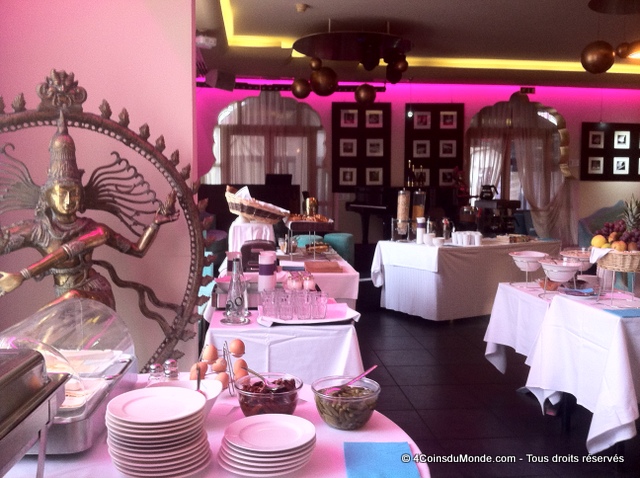 petit déjeuner hotel 314 Cannes 2